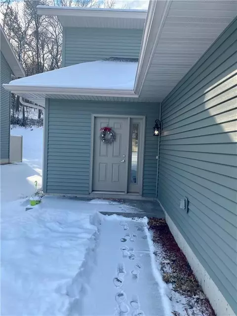 2619 Sessions St, Eau Claire, WI 54701 photo 2