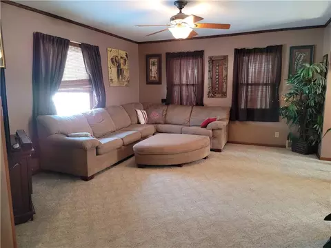 208 E 4th Ave, Stanley, WI 54768 photo 6