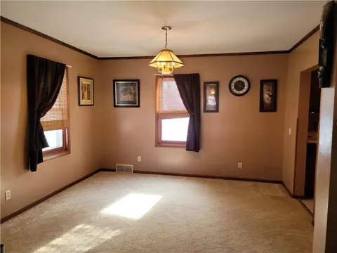 208 E 4th Ave, Stanley, WI 54768 photo 9