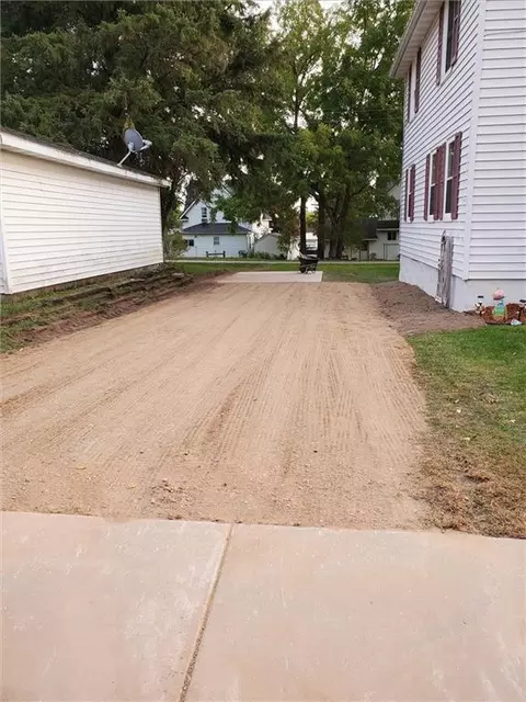 208 E 4th Ave, Stanley, WI 54768 photo 27