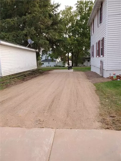 208 E 4th Ave, Stanley, WI 54768 photo 31