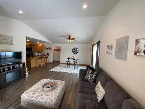 126 Vine St, Bloomer, WI 54724 photo 5