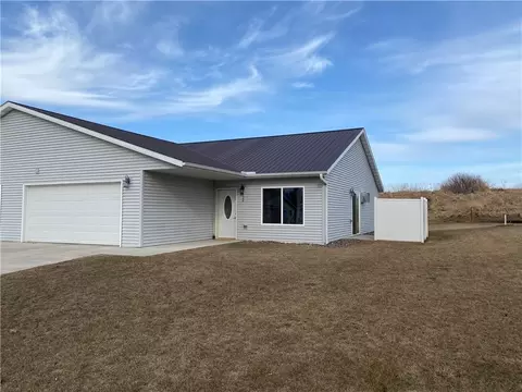 126 Vine St, Bloomer, WI 54724 photo 2