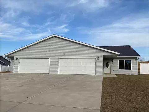 126 Vine St, Bloomer, WI 54724 photo 4