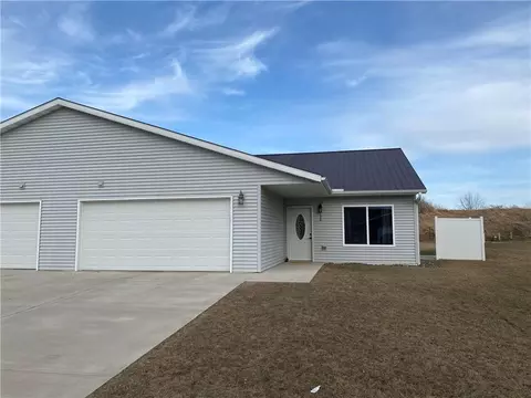 126 Vine St, Bloomer, WI 54724 photo 1