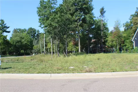 3394 Forest Gln, Eau Claire, WI 54701