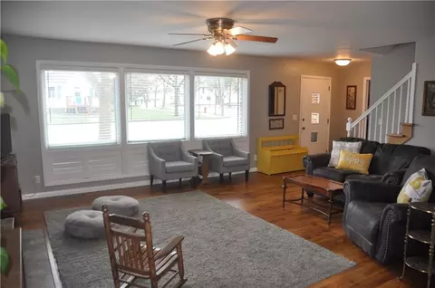 806 Oak St, Bloomer, WI 54724 photo 3