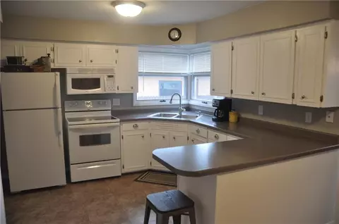 806 Oak St, Bloomer, WI 54724 photo 7