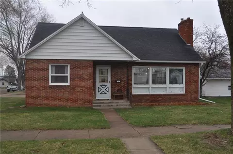 806 Oak St, Bloomer, WI 54724 photo 1