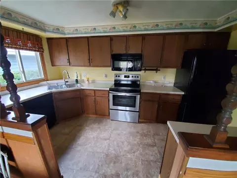 1601 N Blossom Dr, Appleton, WI 54914 photo 3