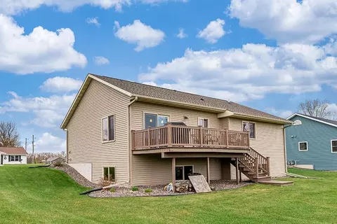 503 E 9th Ave, Stanley, WI 54768 photo 3