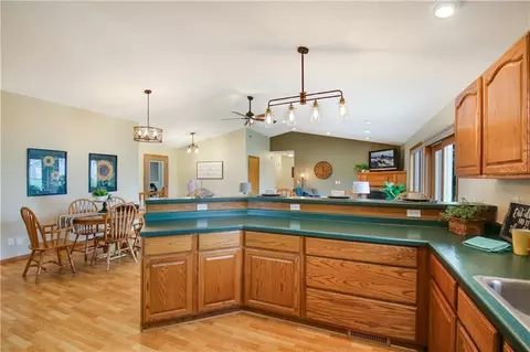 26222 W 2nd Ave, Eleva, WI 54738 photo 9