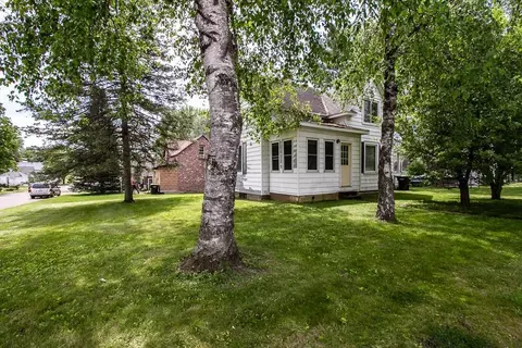 304 E Oak St, Stanley, WI 54768 photo 3