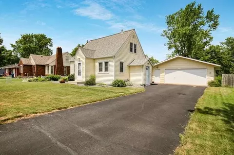 337 Euclid Ave, Barron, WI 54812 photo 2