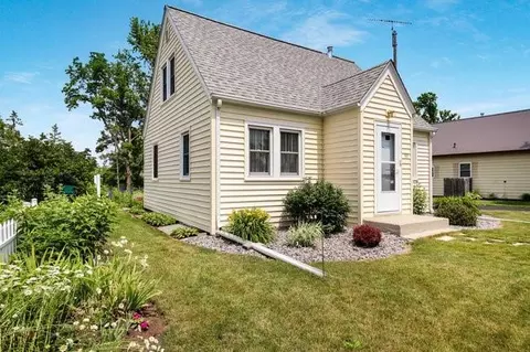 337 Euclid Ave, Barron, WI 54812 photo 3