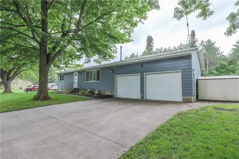 464 E Oak St, Cadott, WI 54727 photo 3