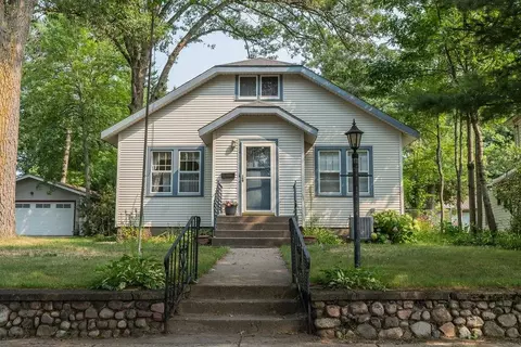 618 Smith St, Spooner, WI 54801 photo 2