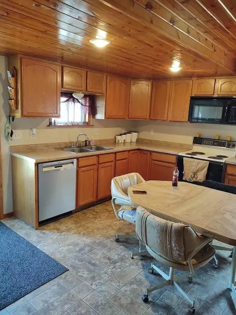 1820 Jackson St, Bloomer, WI 54724 photo 8