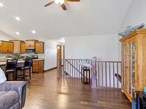 908 Daisy Ln, Eau Claire, WI 54703 photo 12