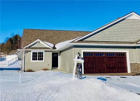 908 Daisy Ln, Eau Claire, WI 54703 photo 1