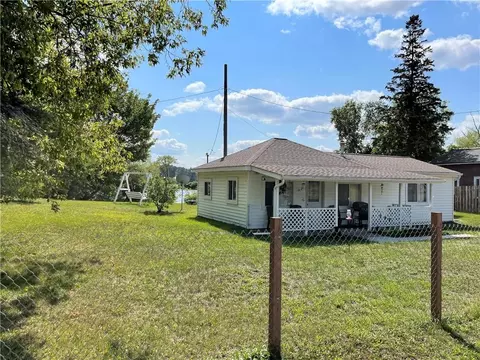 331 S Summit St, Spooner, WI 54801 photo 4
