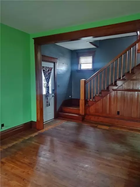 137 E 5th Ave, Stanley, WI 54768 photo 5