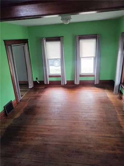 137 E 5th Ave, Stanley, WI 54768 photo 4