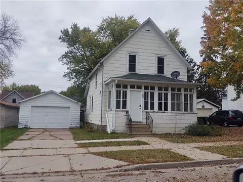 137 E 5th Ave, Stanley, WI 54768 photo 1