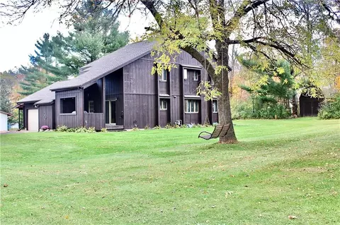 726 S Pine St, Barron, WI 54812 photo 2