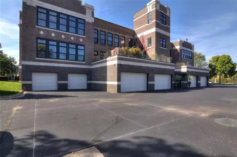 1105 Main St #8, Eau Claire, WI 54701