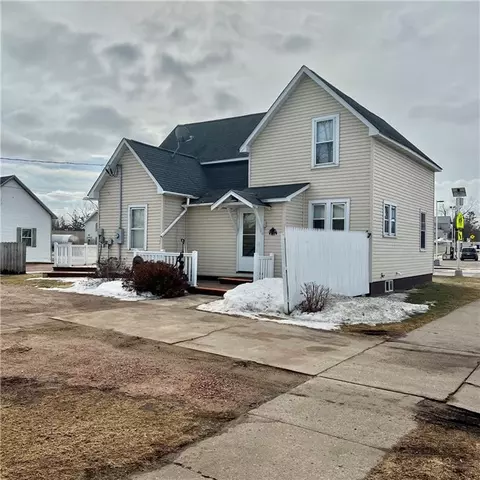 9 E Division Ave, Barron, WI 54812 photo 5