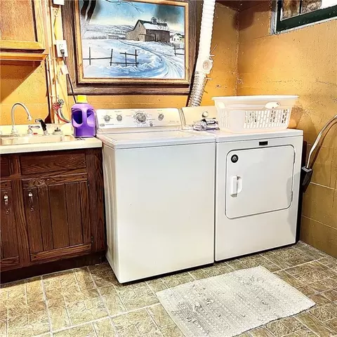 9 E Division Ave, Barron, WI 54812 photo 24