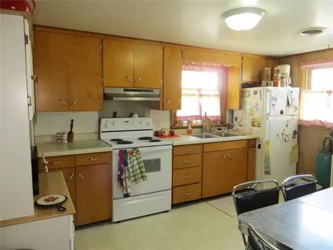 914 Summit St, Withee, WI 54498 photo 7
