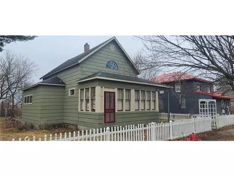 15793 E Third St, Hayward, WI 54843
