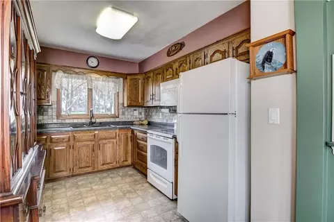 106 E Rusch St, Thorp, WI 54771 photo 6