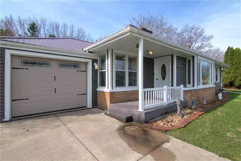 106 E Rusch St, Thorp, WI 54771 photo 2