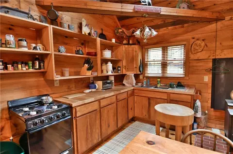 8510 Ole Lake Rd, Cable, WI 54821 photo 10
