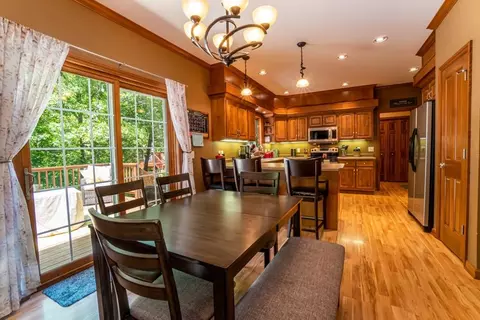 3265 Davis Dr, Eau Claire, WI 54701 photo 6