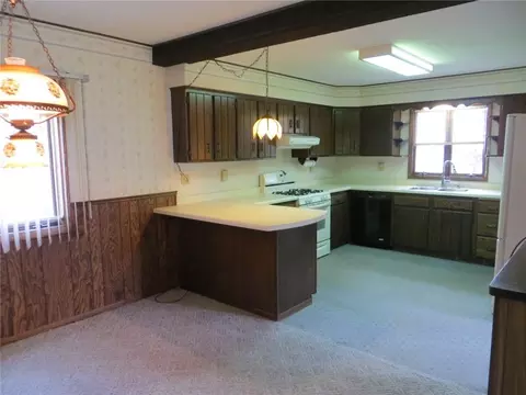 415 E Main St, Thorp, WI 54771 photo 9