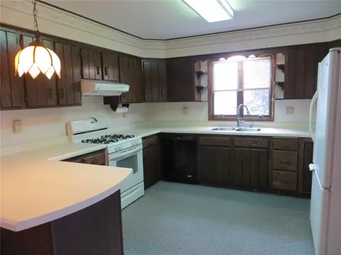 415 E Main St, Thorp, WI 54771 photo 8