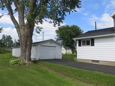 415 E Main St, Thorp, WI 54771 photo 6