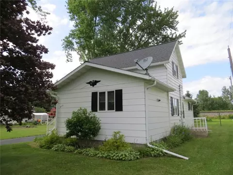 415 E Main St, Thorp, WI 54771 photo 3