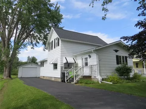 415 E Main St, Thorp, WI 54771 photo 1