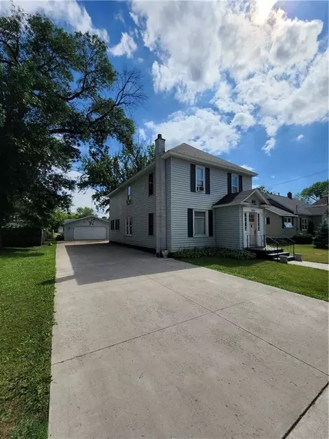 204 W Main St, Cameron, WI 54822