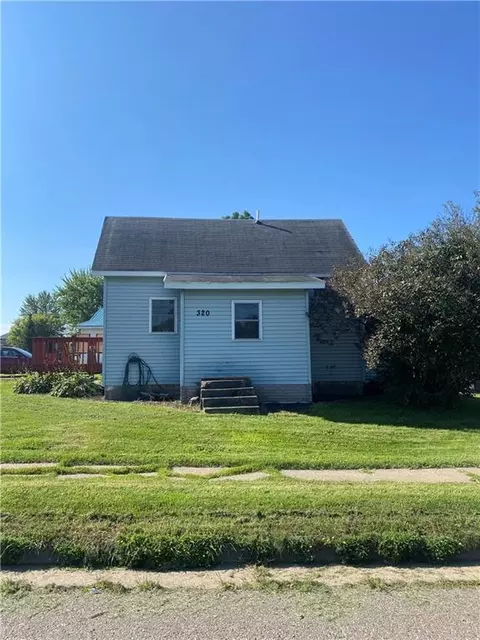 320 E Maple St, Stanley, WI 54768 photo 2
