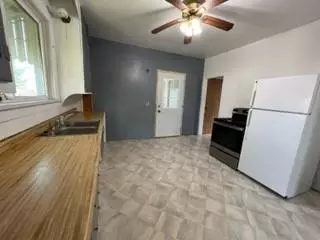 113 E 5th Ave, Stanley, WI 54768 photo 9