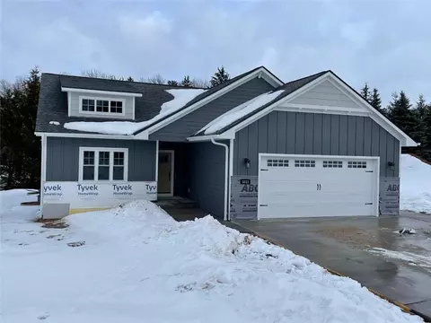 5033 Timber Bluff Dr, Eau Claire, WI 54701