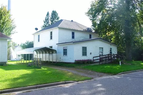 521 Scandinavia Ave, Hawkins, WI 54530