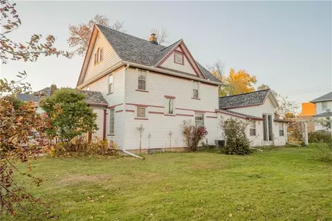 229 E 3rd Ave, Stanley, WI 54768 photo 3
