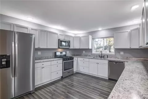 1003 W Poplar Ave, Cameron, WI 54822 photo 5